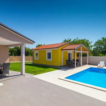 Holiday home Trusina Pula