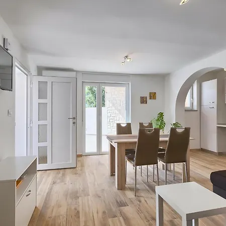 Trusina Prázdninový dům Pula